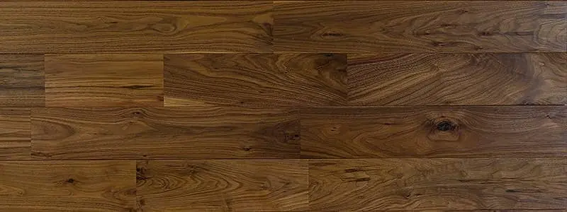 ウォールナットの無垢フローリング