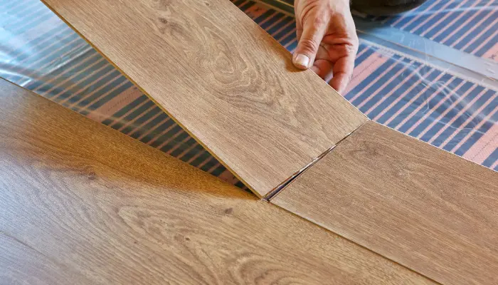 床暖房対応フローリングの選び方｜種類別の特徴と人気ランキング