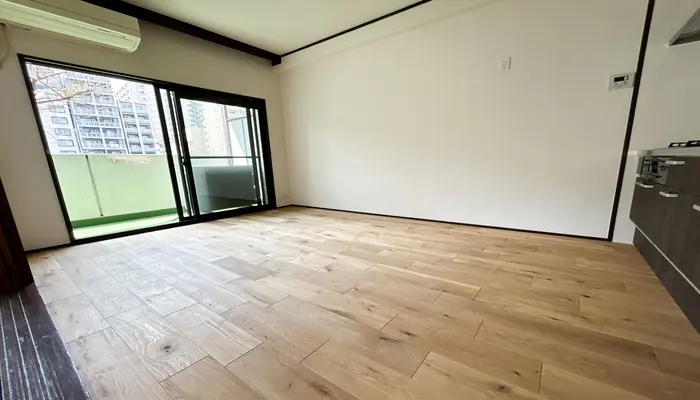 オークブラシ無垢フローリング 施工事例④