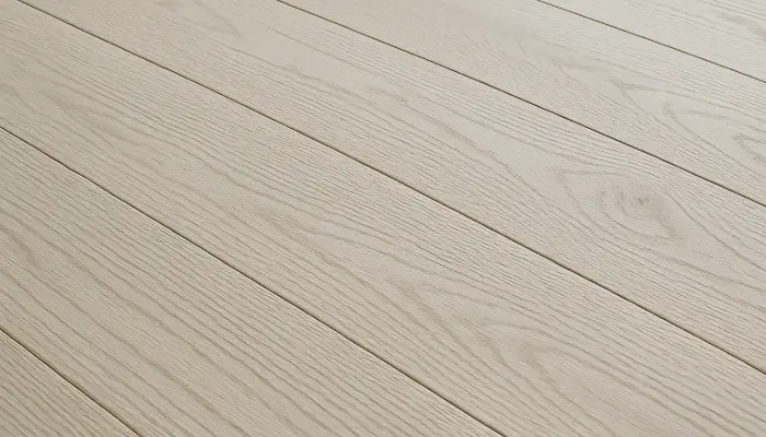 すっきりとした静かな質感を目指すならを体感できる樹種